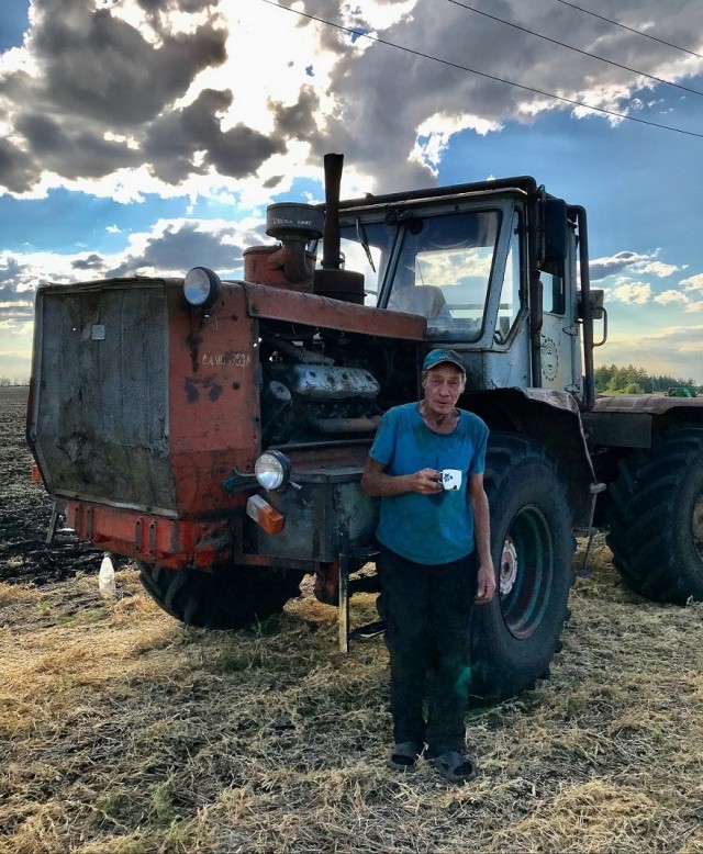 Люди рабочих профессий достойны большего уважения