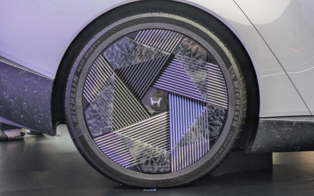 Honda Motor представила в Японии товарный образец электромобиля Honda 0 (Zero) Saloon