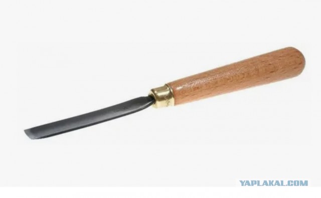 Вандалы взорвали урну в сквере Владивостока