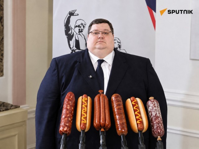 Хочу красивых мужиков в ленту!
