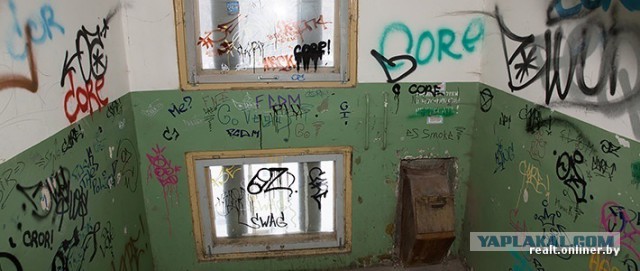 Типичный  подъезд Киева