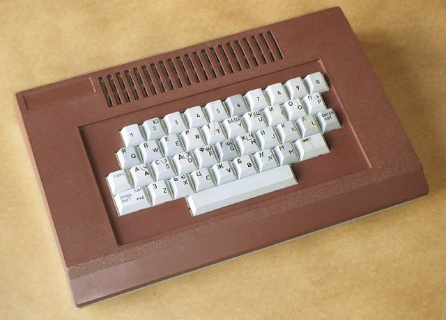 Электробытовые приборы времён СССР