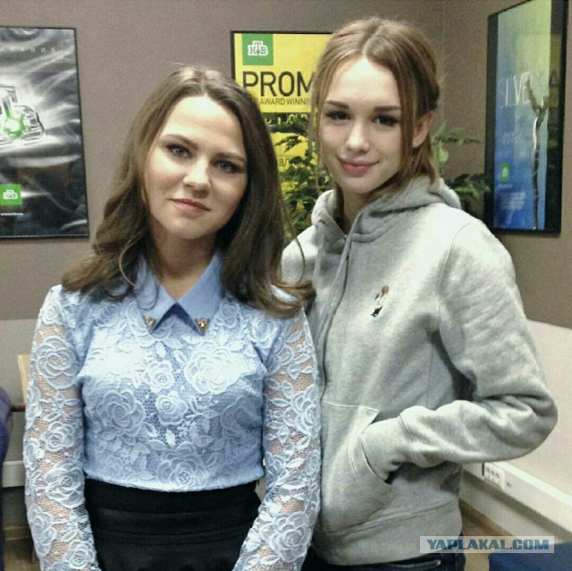Девушка, занимавшаяся в клубе сексом на людях, пиарится на ТВ