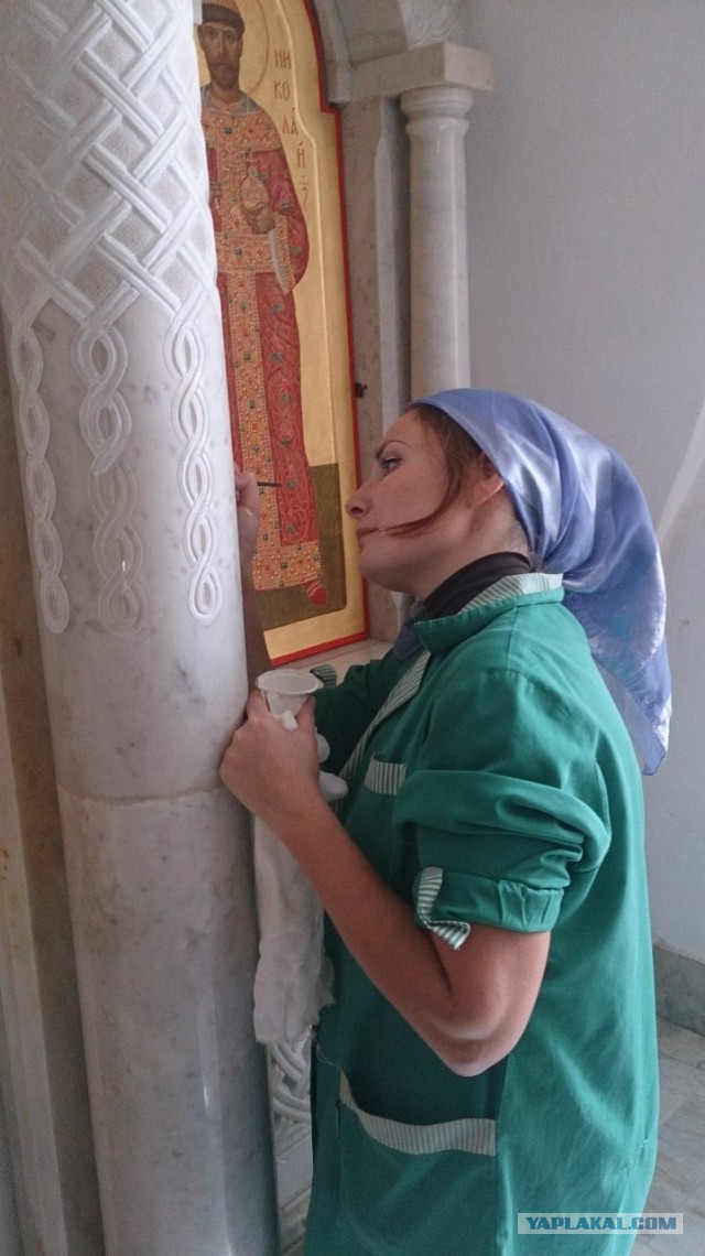 «Мне просто некуда деваться»: учительница шестой день держит голодовку из-за травли на работе