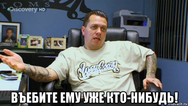 В Петербурге трансгендер испортил граффити с Данилой Багровым