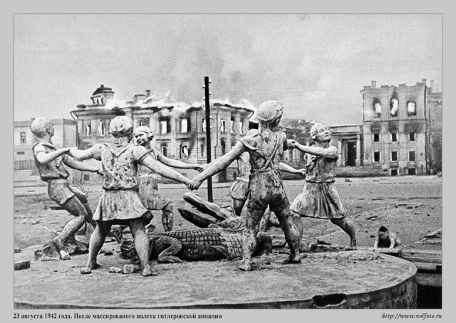 1945. Первый послевоенный спортивный парад в Сталинграде