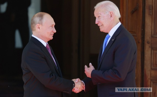 Бидон упал, снова