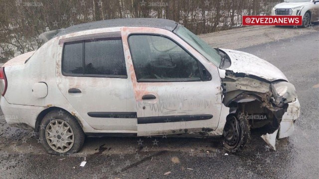 Автомобиль, «Рено», на котором передвигались подозреваемые, был обнаружен ночью в районе дер. Хацунь Карачинского района Брянской области