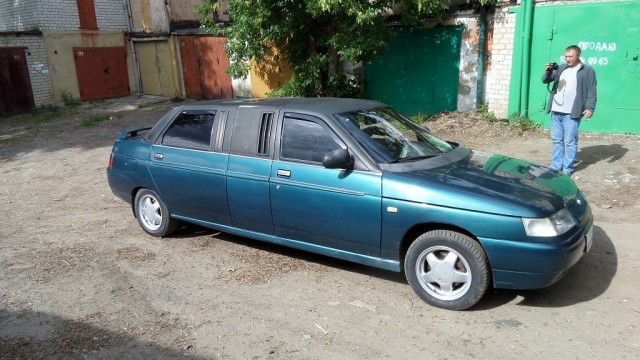 На улицах Москвы заметили Lada Aura