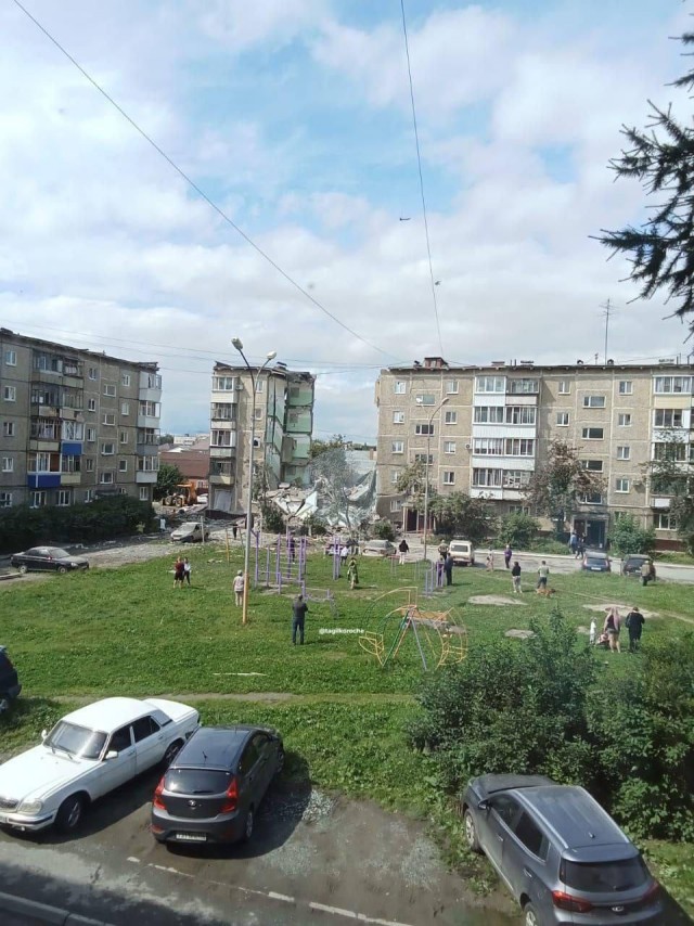 В Нижнем Тагиле произошёл взрыв газа. Произошло обрушение части дома