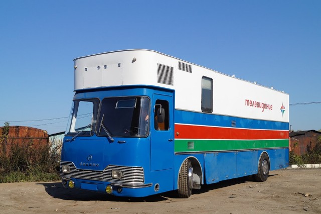 Красивый автобус с интересной историей