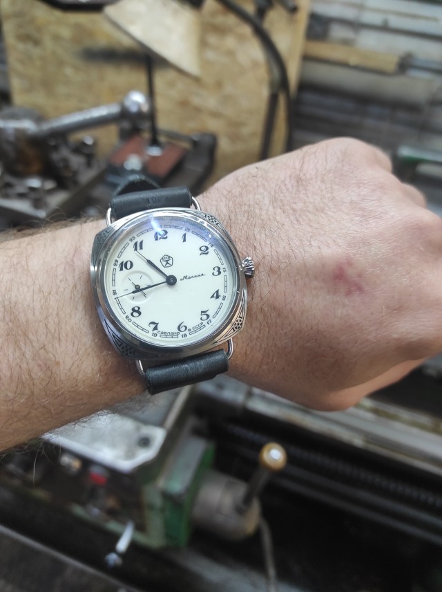 Часы, сделанные руками