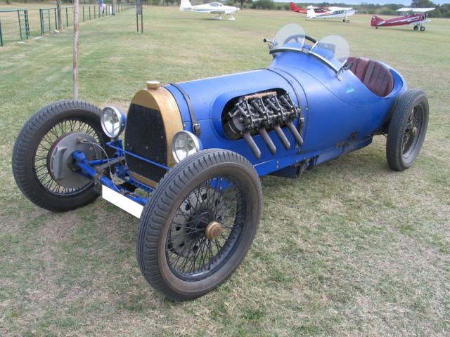 Игра на ЯПе: Угадай АВТО-8