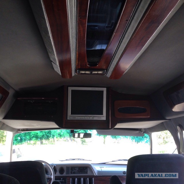 продам монстра Dodge Ram Van, 1996 год