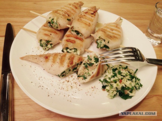Кальмар фаршированный