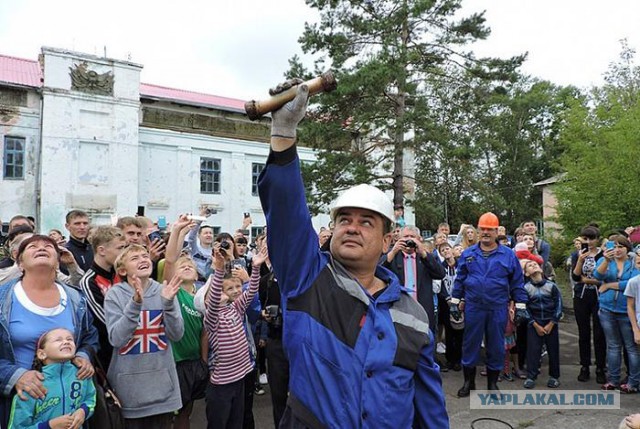 В Амурской области вскрыли капсулу времени 1967 года. "Вы живете, вероятно, в коммунистическом обществе…"