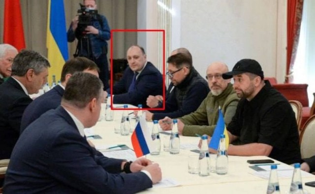 В Киеве сообщают об убийстве силами СБУ Дениса Киреева  - официального участника украинской делегации на переговорах с Москвой