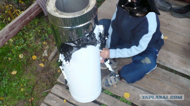 Бюджетный дачный домик из бытовки своими руками