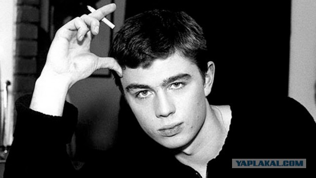 Даниле Багрову, культовому герою из фильма "Брат", собираются ставить памятник