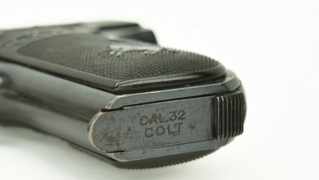 Пистолет Colt Model 1903 Pocket Hammerless - шедевр оружейной эстетики.