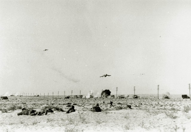 Операция «Фокус» 5 июня 1967 года, удар израильских ВВС. Разгромленные наголову египтяне торжественно объявили о своей победе