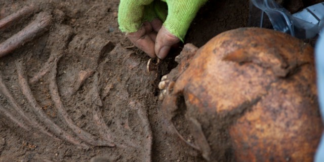 Учёные восстановили облик 16-летней девушки из VII века