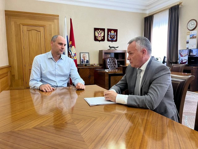 Мэр Орска, где весной в городе прорвало дамбу стоимостью 1 млрд рублей и затопило тысячи домов, ушёл в отставку