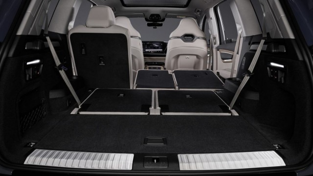 Компания Audi представила кроссовер Q7 нового, третьего по счёту поколения