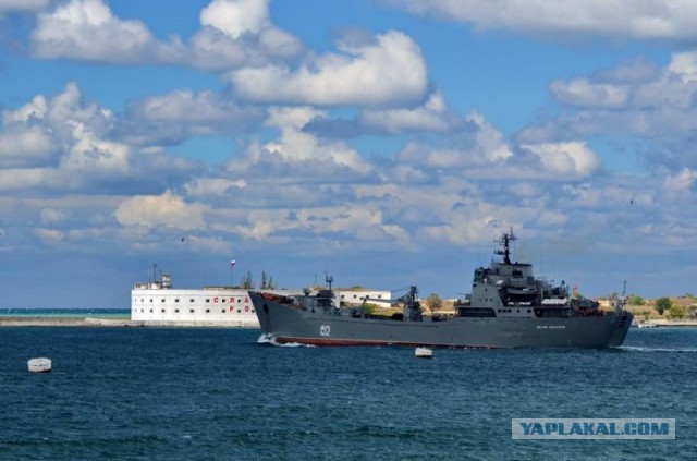В Средиземное море отправили российский флот!
