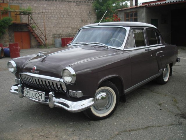 7 легендарных автомобилей СССР.