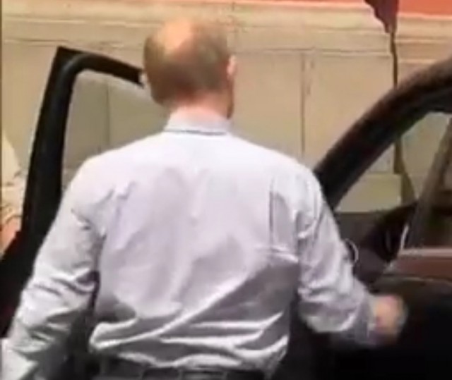 Песков прокомментировал появление неизвестного спутника с Путиным
