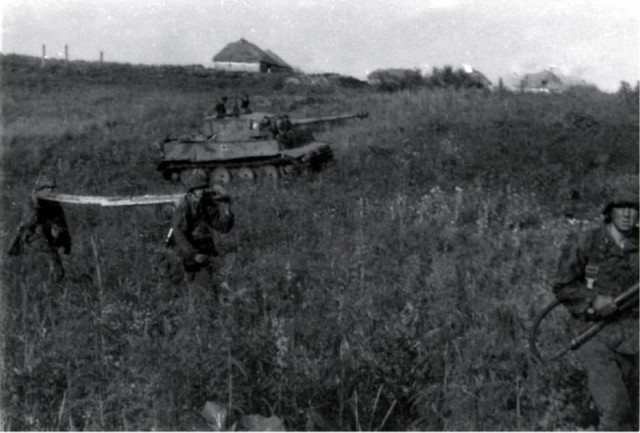 2.SS-Panzer Division "Das Reiсh" в хуторе Яхонтов под Белгородом: 5 июля 1943 г, 6 часов утра