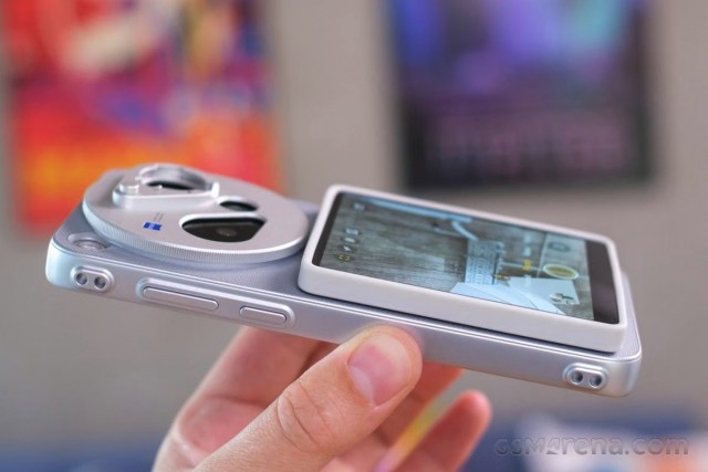 Камерофон Vivo X500 Pro Max и его комплект поставки показали вживую