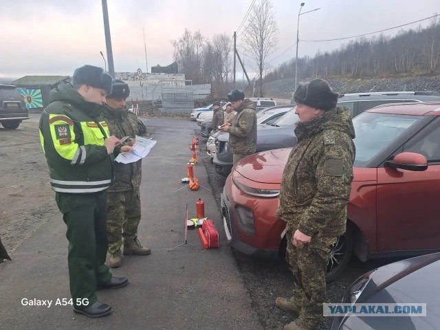 Военных проверяют на содержание личных автомобилей.