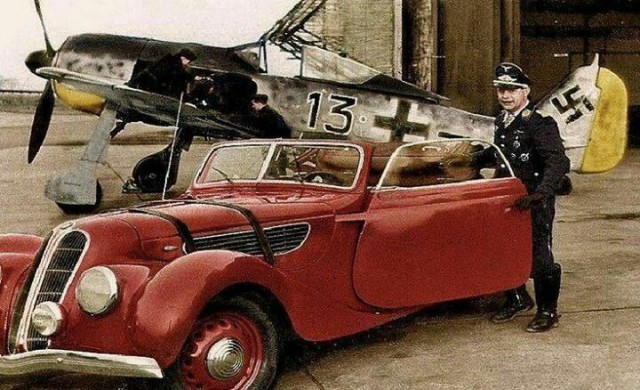 История в фотографиях