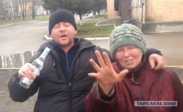 Девушка, которая вовсю тренируется перед пятницей