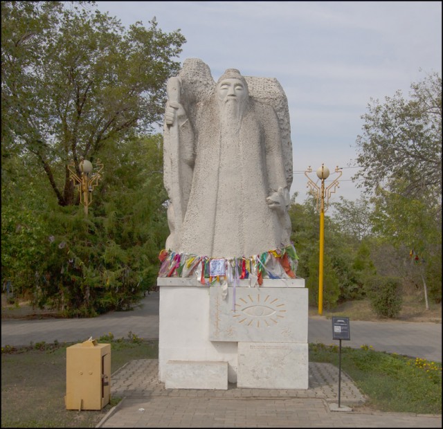 Отчет о летнем отпуске в Дагестане (а еще Тамбов, Элиста, Астрахань и Волгоград).