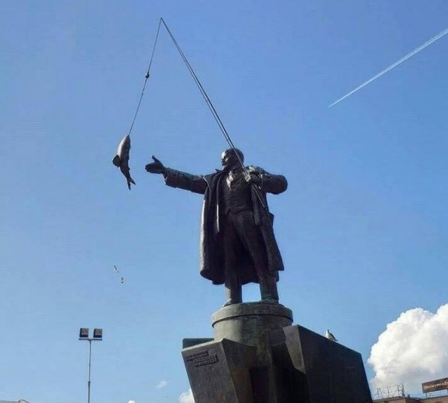 Приколы со скульптурами.