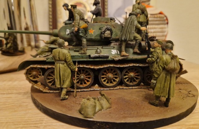 Рукожопства пост. Т34-85 "Скоро снова в бой". Какой-то фронт 1944 год