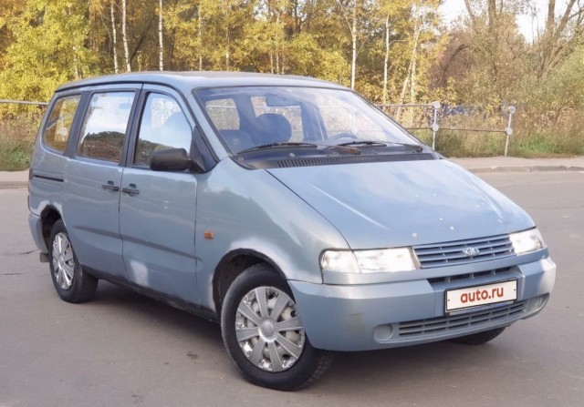 Глава АвтоВАЗа после интервью, где похвалился доминацией Lada на рынке авто, сел в Mercedes и уехал
