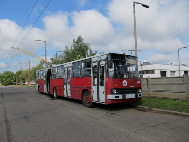 Закончилась эра Ikarus 280 (5 фото)