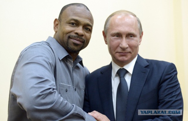 Путин дал американскому боксеру Рою Джонсу