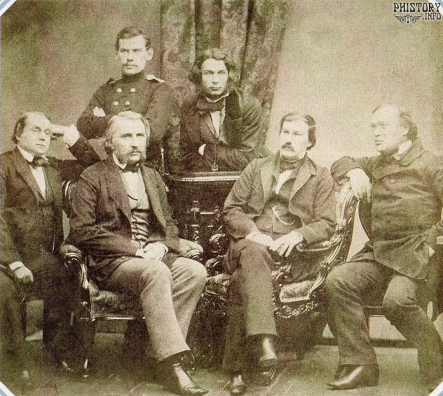 История в фотографиях