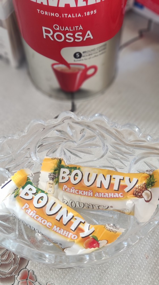 Производитель предупредил об ограничениях поставок Bounty из-за дефицита кокосовой стружки в мире