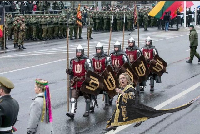 Фотожаба. Хиллари in опера