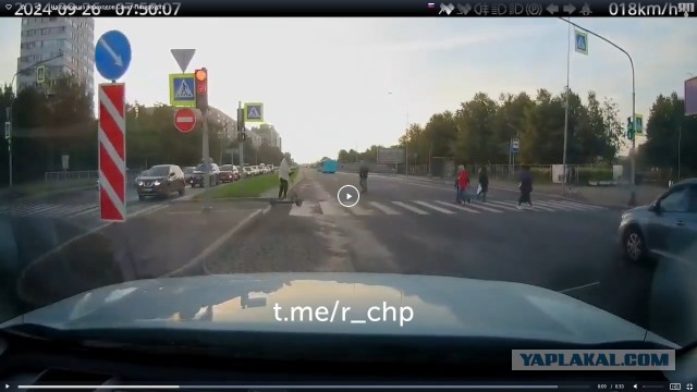 На одном из переходов Санкт-Петербурга