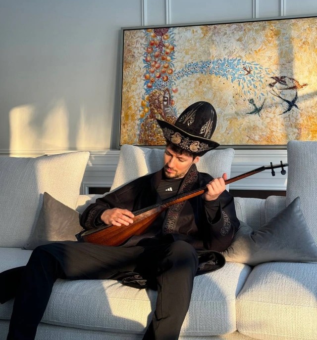 Друзья, послушайте мою песню