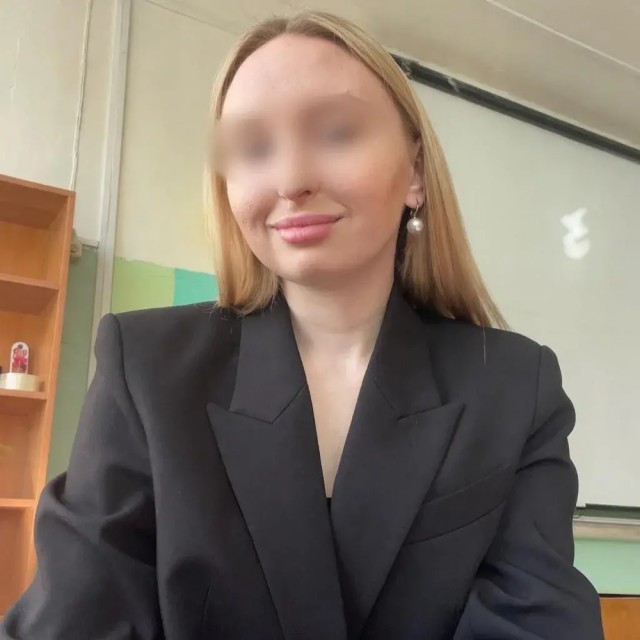 *БАЯН*Учительница обратилась в полицию на ученика, который сделал из неё эскортницу