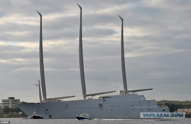В Гибралтаре арестовали крупнейшую в мире яхту российского миллиардера