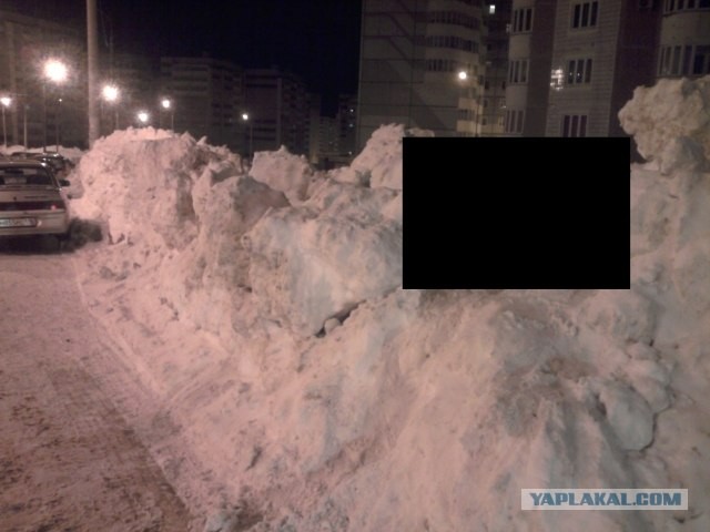 Вовремя откапывайте кучи снега!